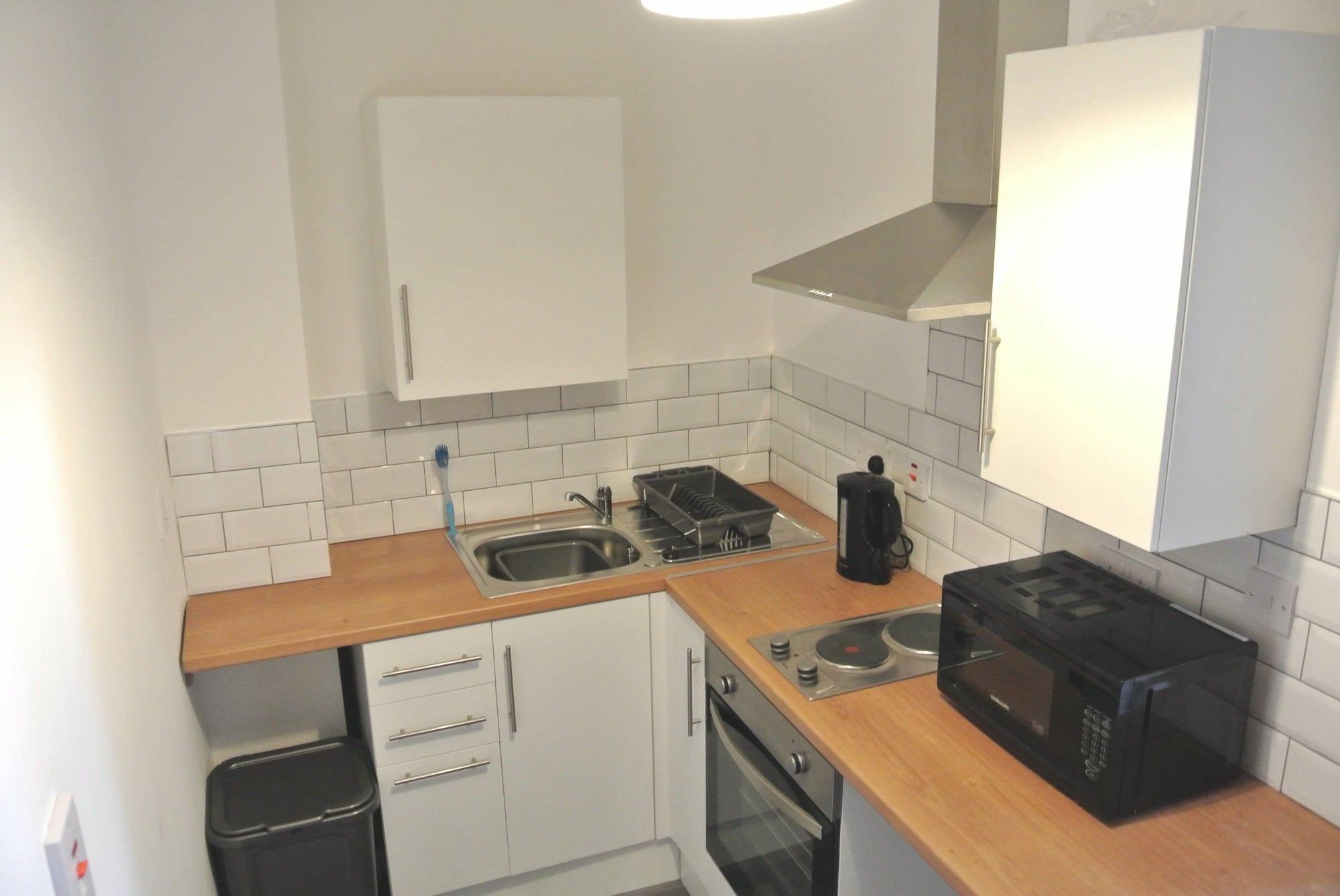 Approved Serviced Apartments Gorse Hill 曼彻斯特 外观 照片