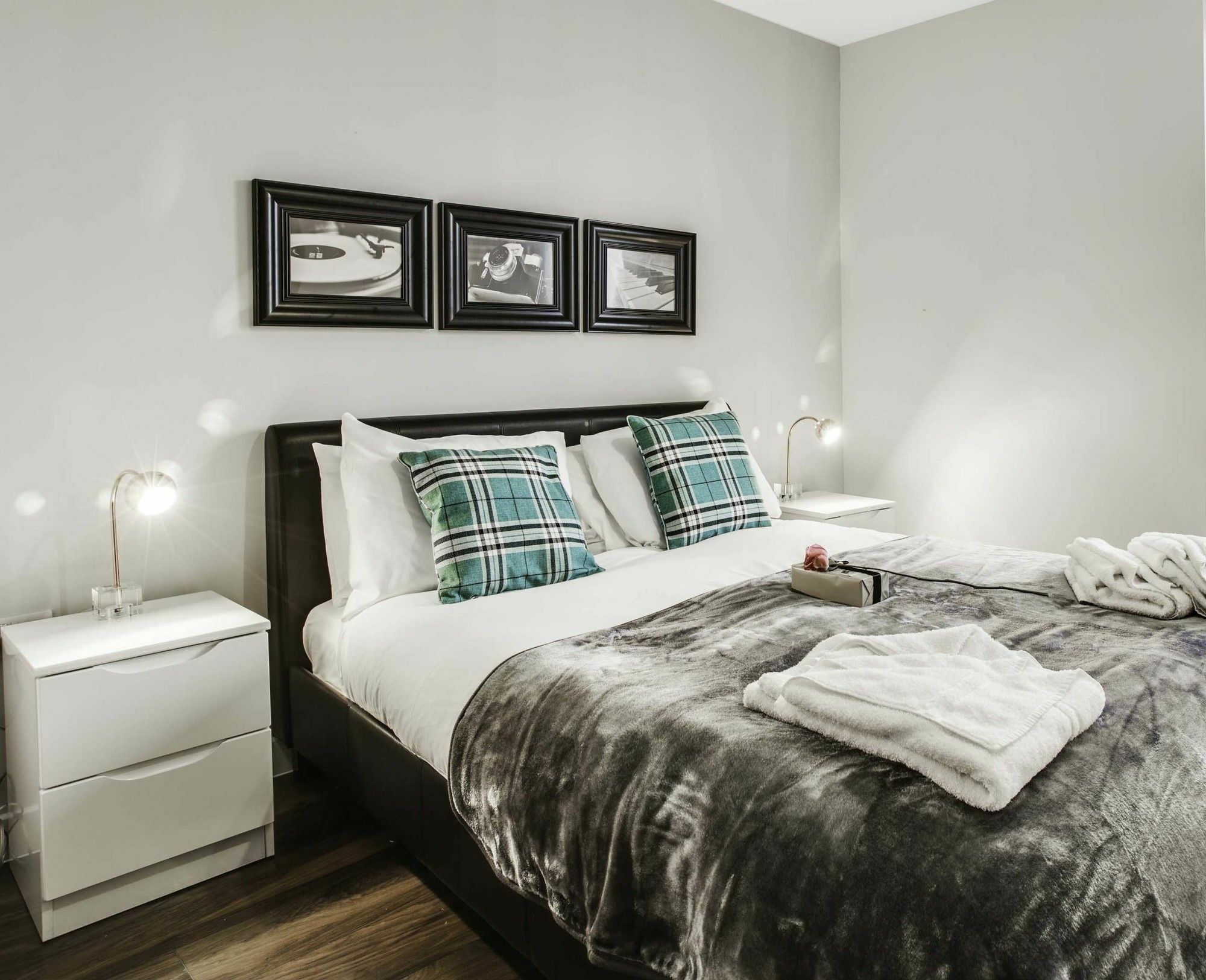 Approved Serviced Apartments Gorse Hill 曼彻斯特 外观 照片