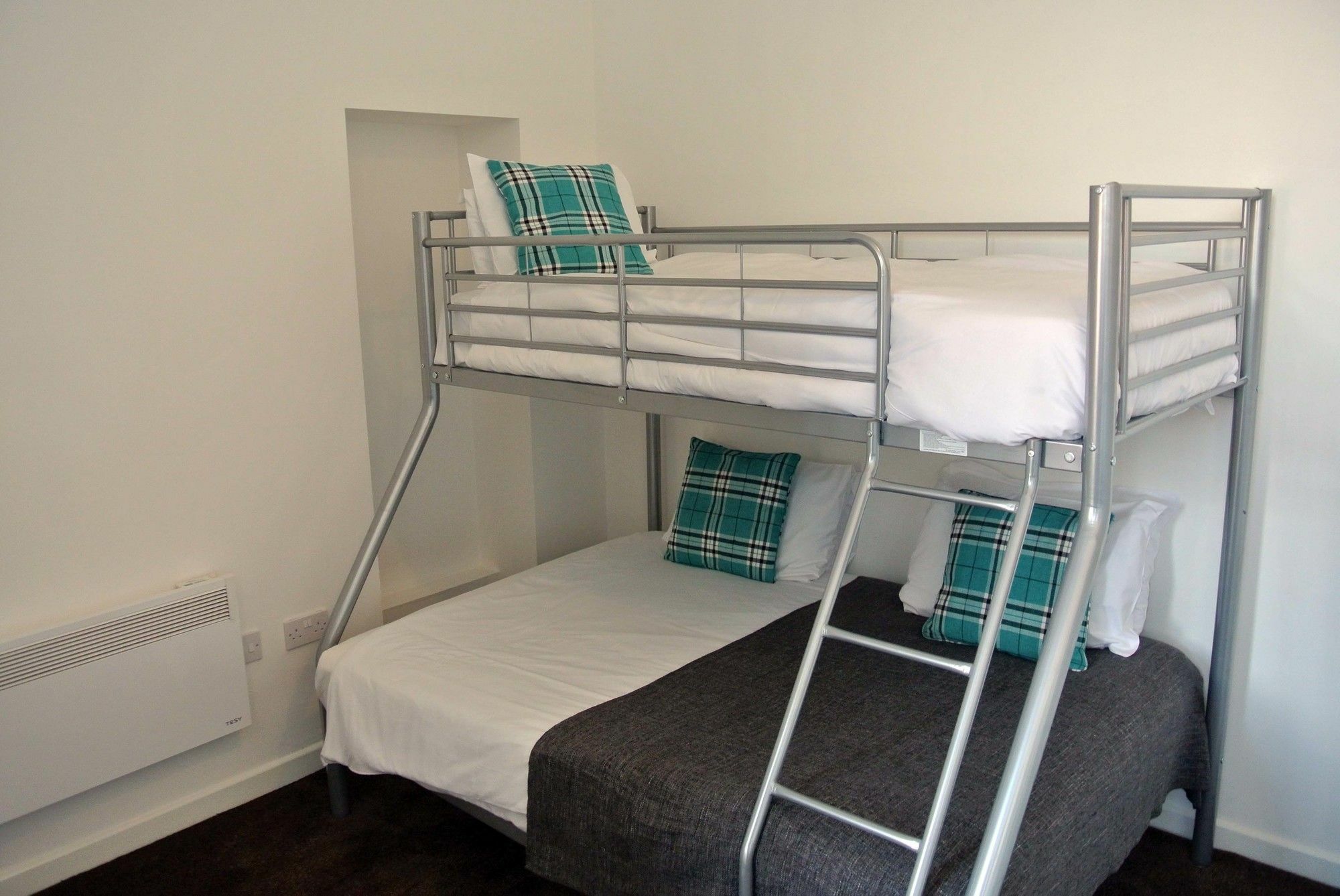 Approved Serviced Apartments Gorse Hill 曼彻斯特 外观 照片